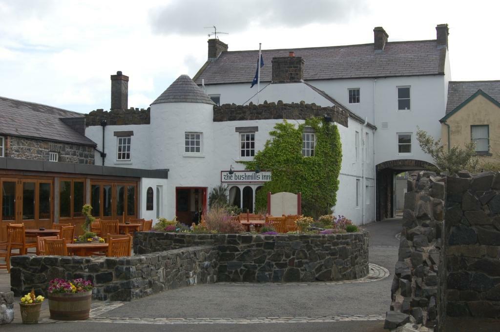 Bushmills Inn Hotel & Restaurant Esterno foto