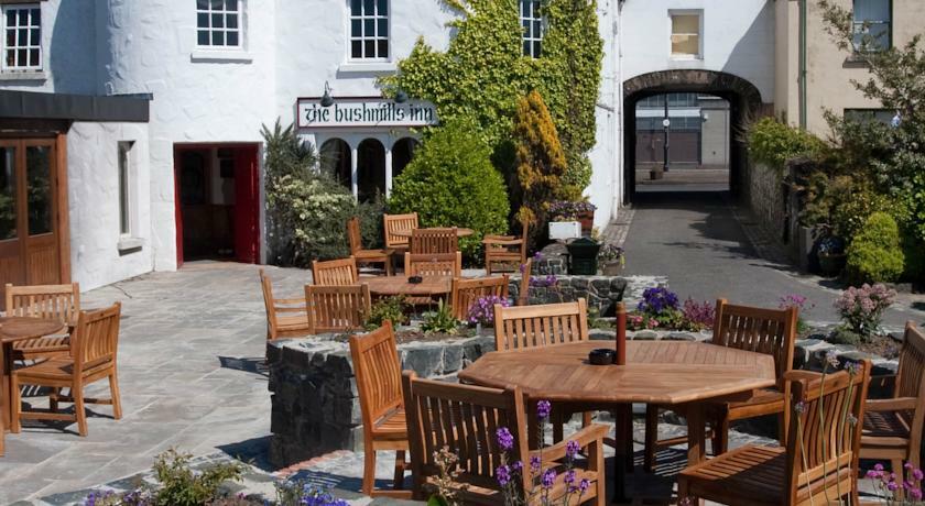 Bushmills Inn Hotel & Restaurant Esterno foto